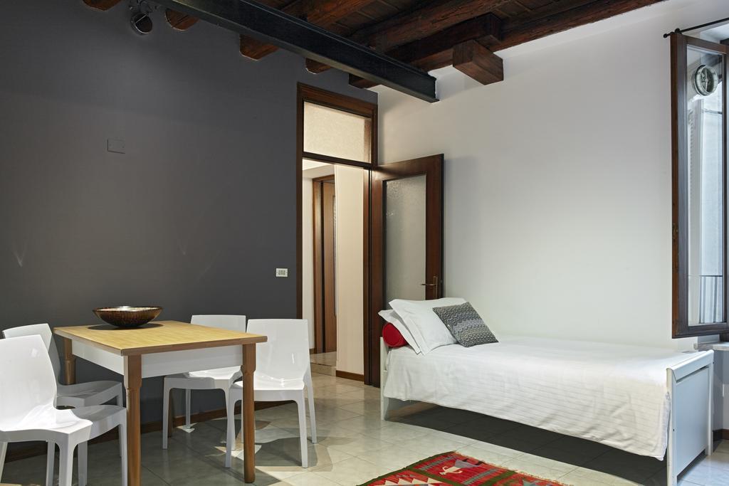 L'Ospite Appartamenti Verona Exterior foto